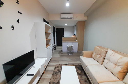 Photo 10 - Elegant And Spacious 1Br At Patraland Amarta Apartment