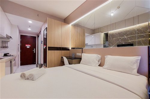 Foto 4 - Scenic And Restful Studio Sky House Bsd Apartment