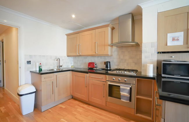 Cosy 2-bed 2 Bathroom Apartment in London - Foto 7