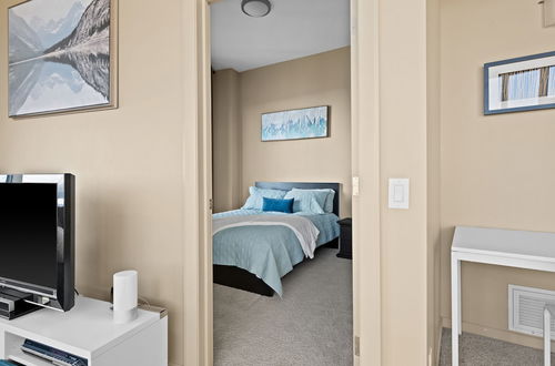 Photo 10 - GLOBALSTAY. Gorgeous Downtown Condos. Free parking