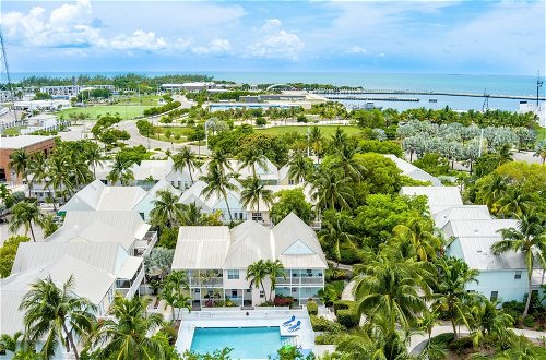 Foto 14 - A Place In Paradise by Avantstay Key West Walkable w/ Shared Pool Week Long Stays Only