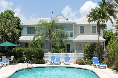 Foto 21 - A Place In Paradise by Avantstay Key West Walkable w/ Shared Pool Week Long Stays Only