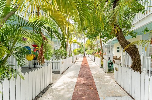 Foto 10 - A Place In Paradise by Avantstay Key West Walkable w/ Shared Pool Week Long Stays Only