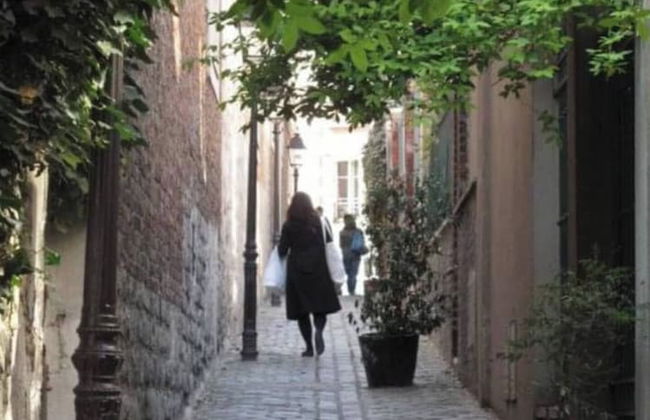 Stunning Architect House with courtyard - Photo 13