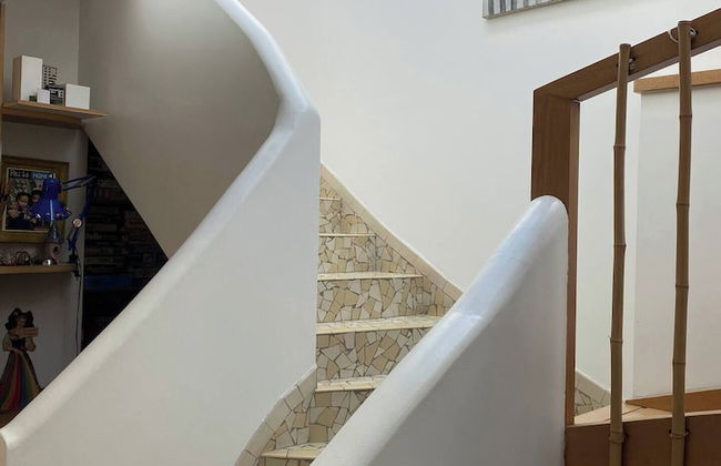 Stunning Architect House with courtyard - Photo 7