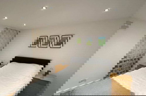 Foto 4 - Stunning 3BD Maisonette W/balcony - Old Street!