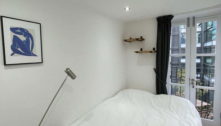 Foto 1 - Stunning 3BD Maisonette W/balcony - Old Street!