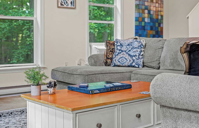Alpine Serenity by Avantstay Beach + Lake Access Theater, Deck, Playroom - Foto 6