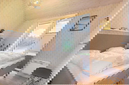 Photo 3 - 4 Star Holiday Home in Logstor