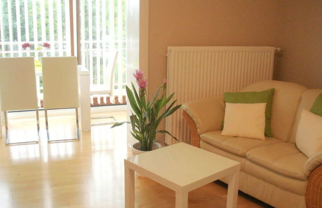 With Beach Chair & Sea... - Foto 4