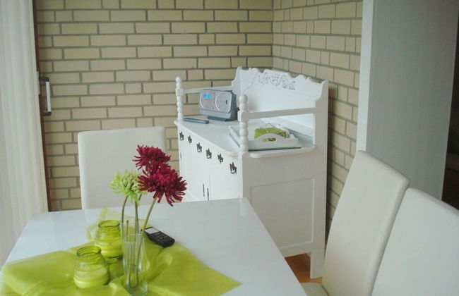 With Beach Chair & Sea... - Foto 12