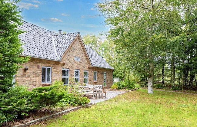 8 Person Holiday Home in Thyholm - Foto 1