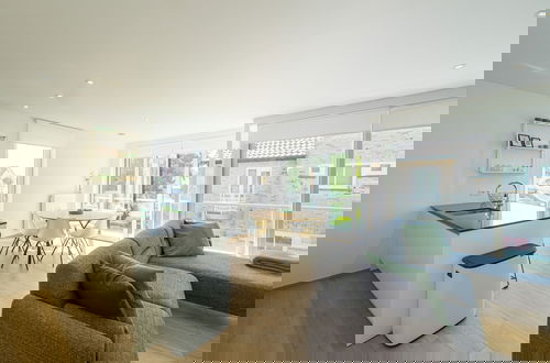 Foto 10 - Apartment With sea View
