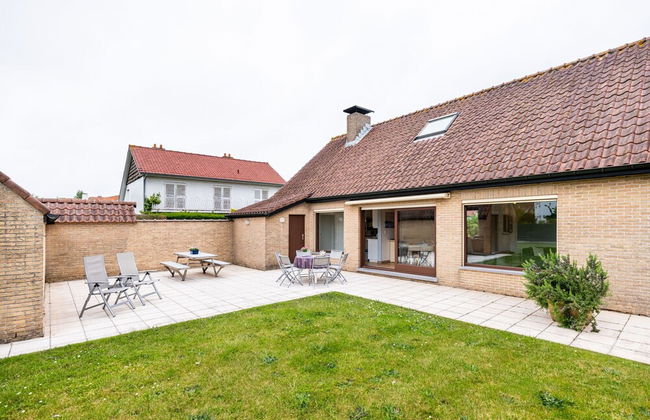 Villa in St-idesbald Near Sea Beach - Photo 28