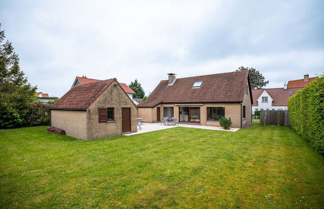 Villa in St-idesbald Near Sea Beach - Photo 33