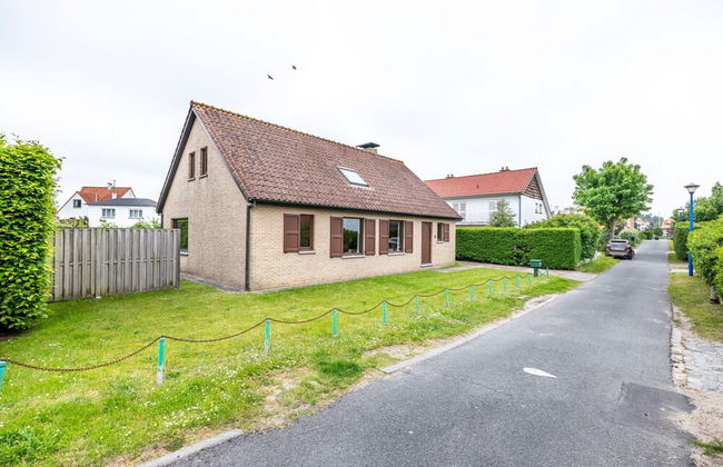Villa in St-idesbald Near Sea Beach - Photo 30