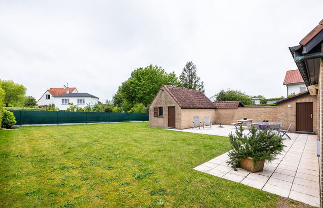 Villa in St-idesbald Near Sea Beach - Photo 31