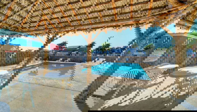 Foto 1 - 2 Blocks to the Beach, Pool, Patio w/ Bar Awave From it All by Avantstay