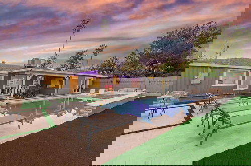 Foto 13 - Sunsets on 11th by Avantstay Resort-style Pool + Hot Tub Game Room