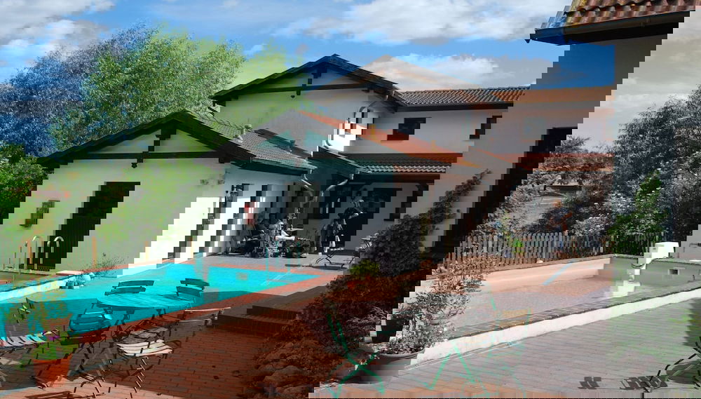Primary image
