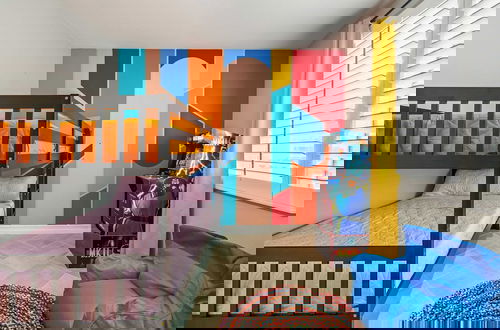Photo 8 - Kaleidoscope by Avantstay Colorful Escape + Pool