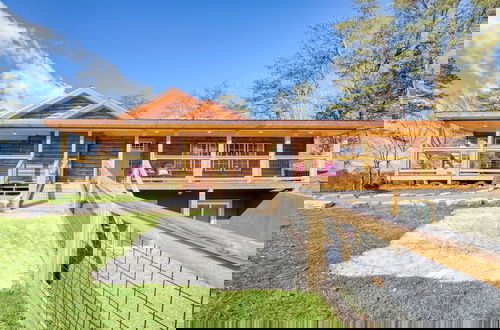 Foto 31 - Pink Pines Avantstay Luxury Aesthetic Dream Home, Indoor Pool, Hot Tub
