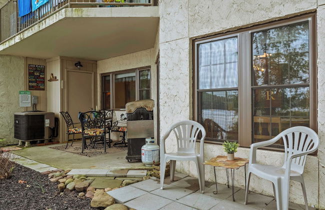 Boulder Lake-scape Lakefront Views + Firepit Central, Walkable Location - Foto 19