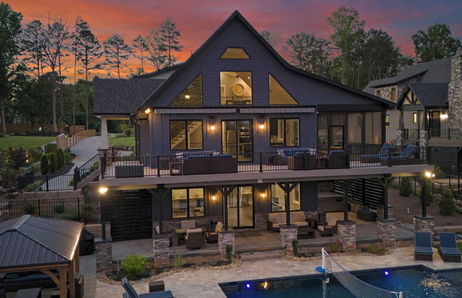 Blue Heron by Avantstay Lakefront, Dock, Pool, Theater Sleeps 22 - Photo 6