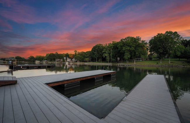 Blue Heron by Avantstay Lakefront, Dock, Pool, Theater Sleeps 22 - Photo 13