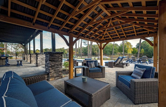 Blue Heron by Avantstay Lakefront, Dock, Pool, Theater Sleeps 22 - Photo 9