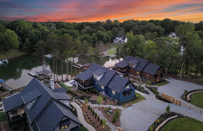 Blue Heron by Avantstay Lakefront, Dock, Pool, Theater Sleeps 22 - Photo 71