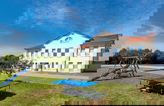 Photo 1 - No. 7 Lake View Modern Retreat