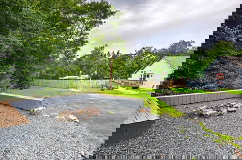 Foto 25 - Harmony Ridge by Avantstay Hot Tub, Large Deck & Forest Views