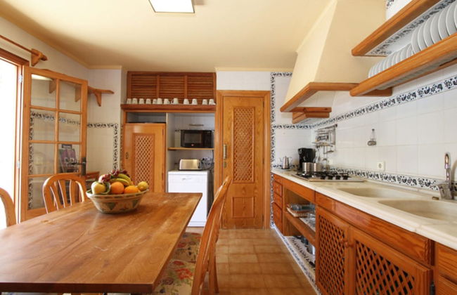 Fantastic Villa With Private Swimming Pool, Garage, Bbq, Patio, Wifi and the sea - Photo 7