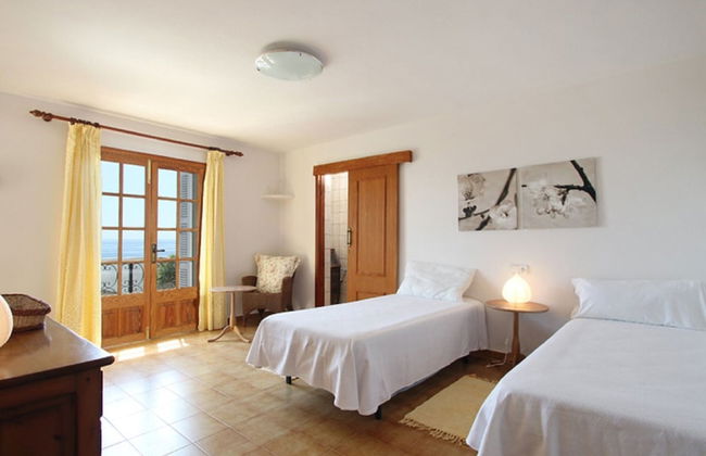 Fantastic Villa With Private Swimming Pool, Garage, Bbq, Patio, Wifi and the sea - Photo 3