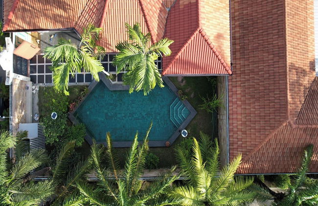 Majestic Seaside Pool Villa - Photo 42