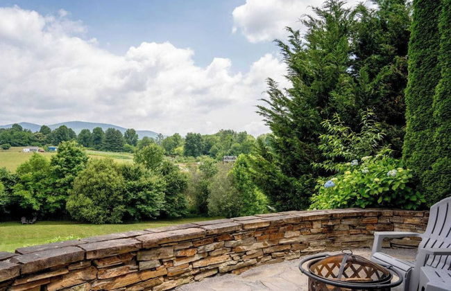 Fairview Vista by Avantstay 10 Mins to Asheville - Foto 11