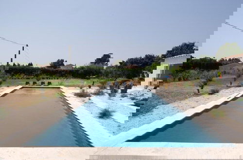 Foto 28 - Charming Holiday Home With Private Pool