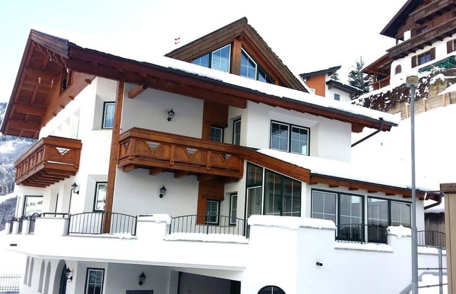 Apartment in Tyrol Near Ski Slopes - Foto 1