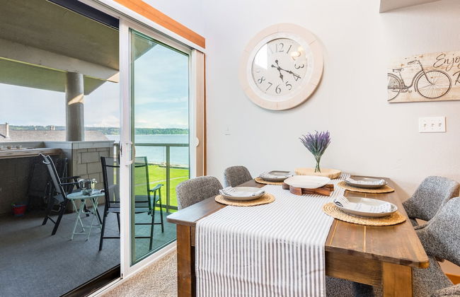 Coastal Chic Beach Condo by Avantstay Balcony - Foto 25