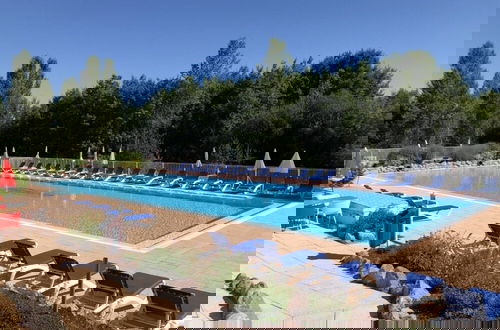 Foto 18 - Beautiful Holiday Home With 2 Pools