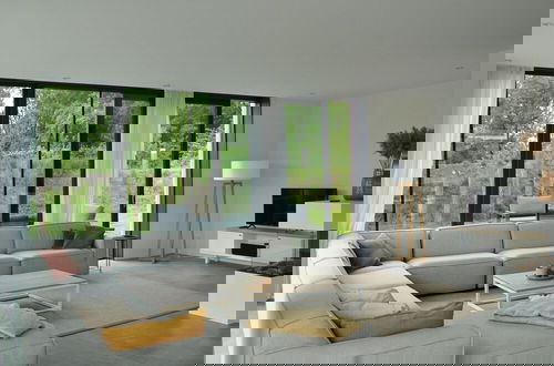 Foto 17 - Luxury Villa With Private Pool on the Veerse Meer