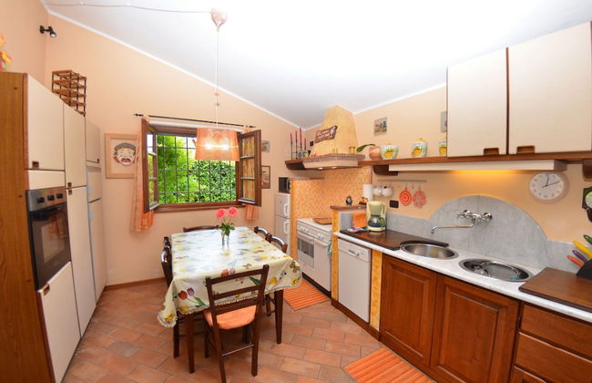 Holiday Home in Pescaglia Near Tuscan Beaches - Foto 8