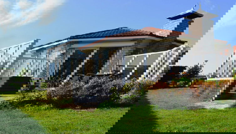 Foto 1 - Holiday Home in Ameland by Golf Course