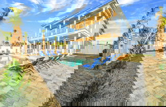 Foto 1 - Joyful Sound by Avantstay Walk to the Beach