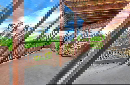 Photo 25 - Scarlet Lodge by Avantstay Game Room + Views