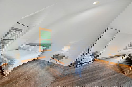 Photo 2 - Scarlet Lodge by Avantstay Game Room + Views