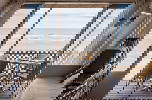 Foto 9 - Beach House in Wijk aan Zee With Sea View
