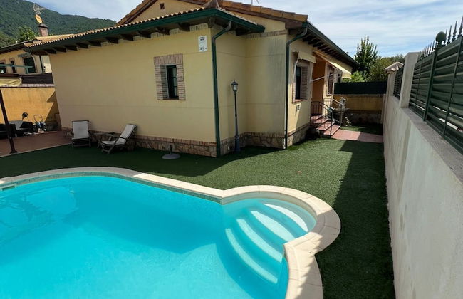 Belvilla by OYO Single Chalet en La Adrada - Foto 36