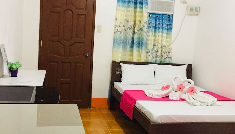 Foto 1 - Bebs and Jocel Apartment